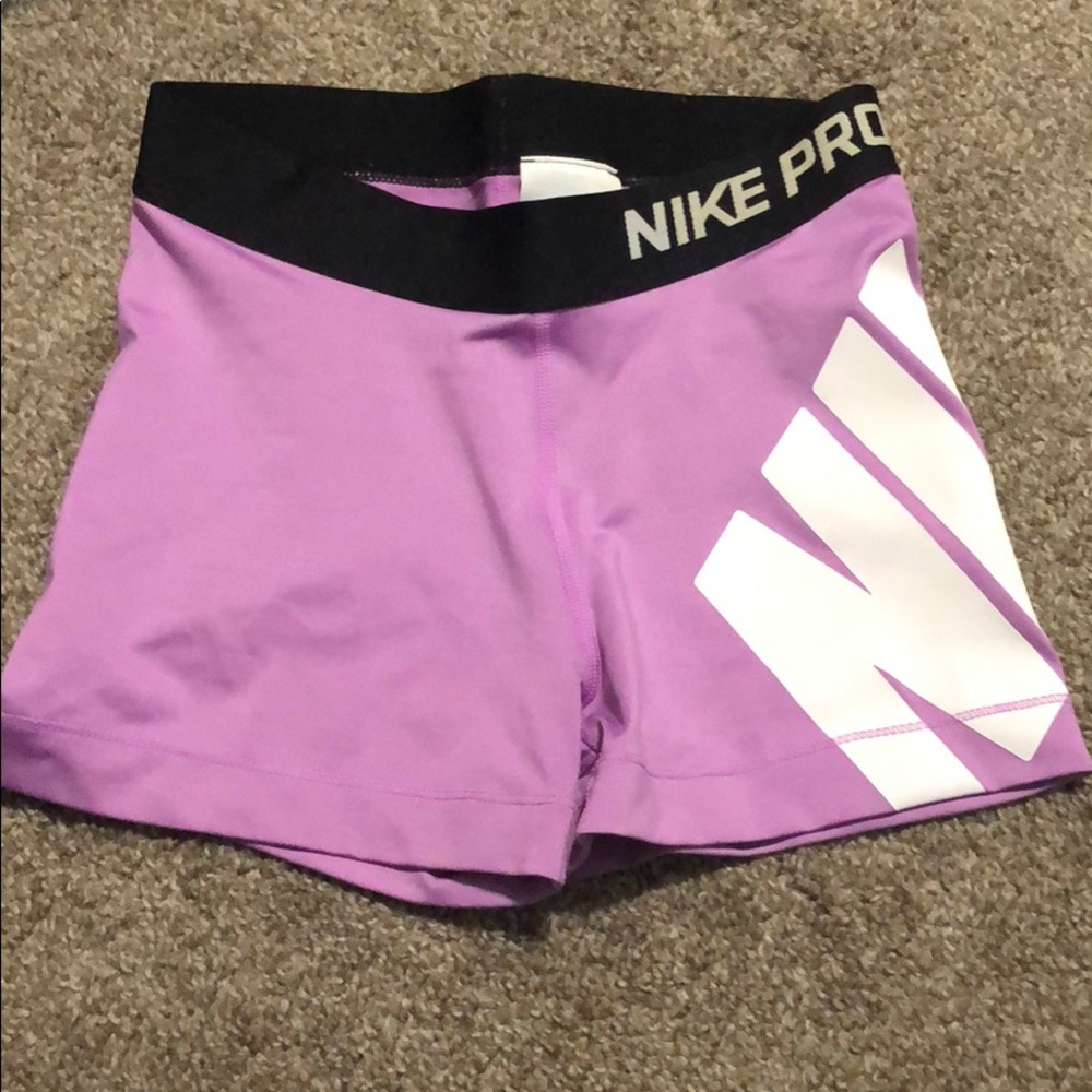 NIKE pro booty shorts! Size S